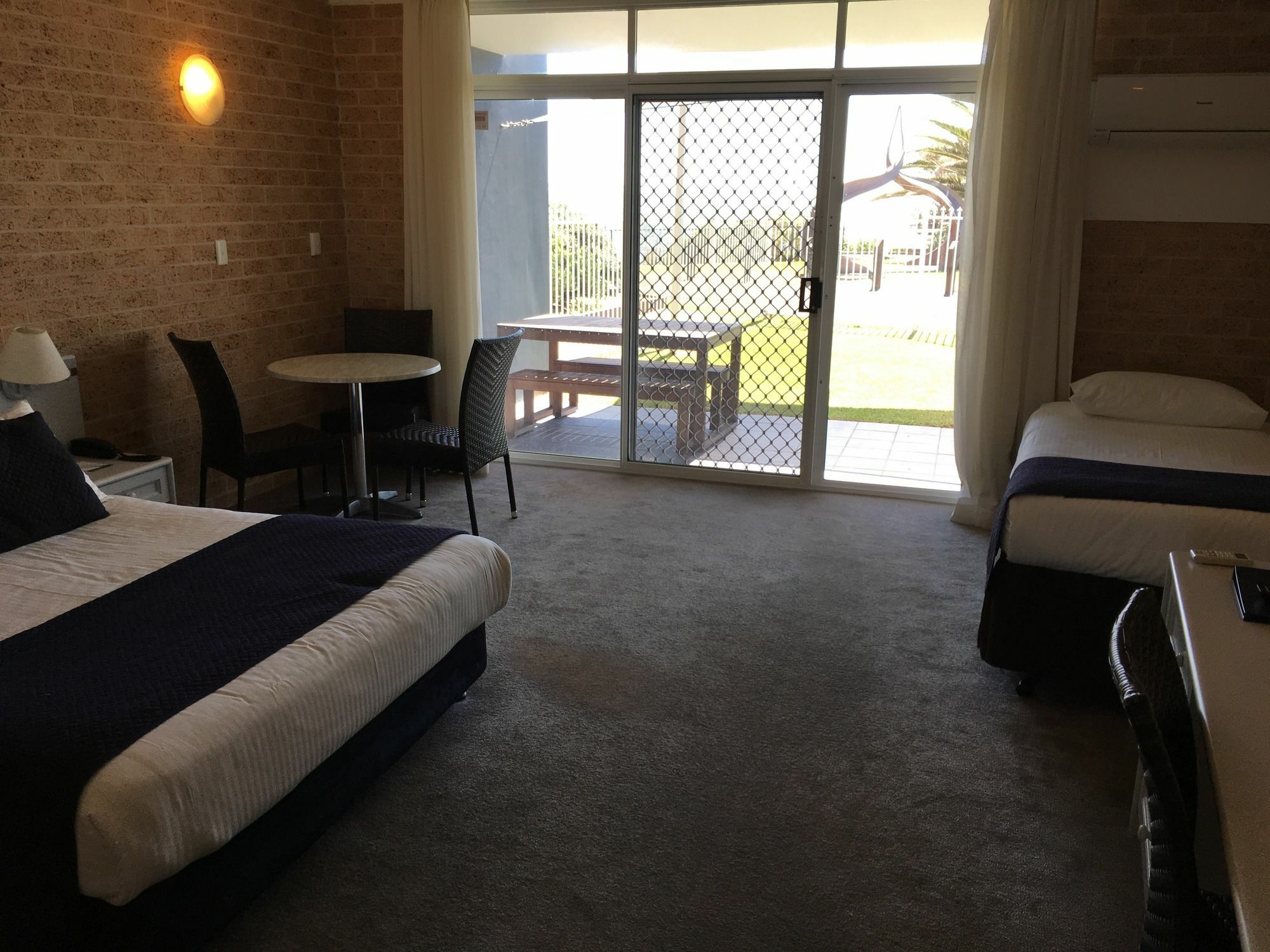 Ocean Front Motel Entrance Bagian luar foto
